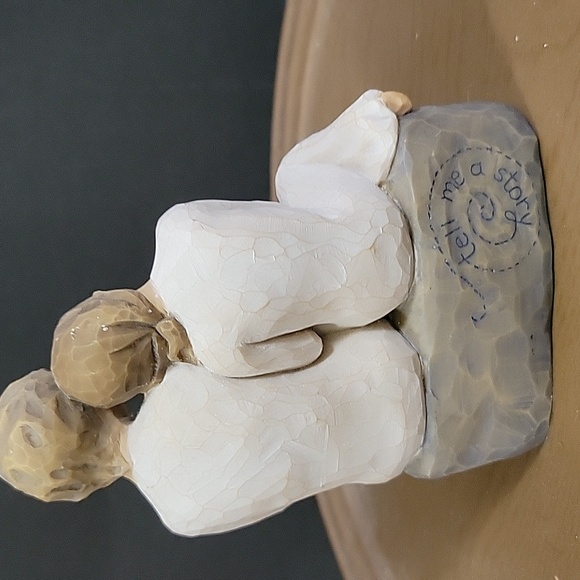 💐Willow Tree 'With My Grandmother' Tell Me A Story Statue - Picture 4 of 7